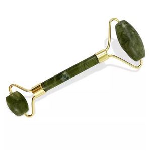 Green jade face roller NWT